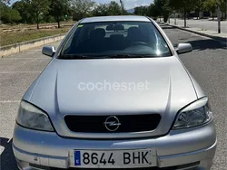 Gris / plata Usado 2001 Opel Astra Comfort Berlina | 2500 € (Precio justo)