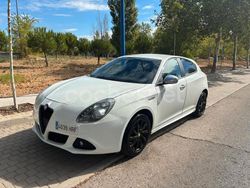 Blanco Usado 2013 Alfa Romeo Giulietta Distinctive Utilitario | 9900 € (Precio justo)