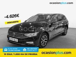 Gris / plata Usado 2023 VW Passat Executive Familiar | 29.890 € (Precio justo)
