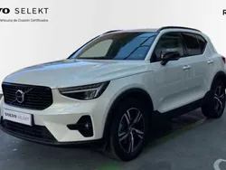 Blanco Usado 2024 Volvo XC40 Plus SUV | 37.500 € (Precio justo)
