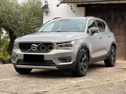 Beige Usado 2020 Volvo XC40 Momentum SUV | 23.499 € (Precio justo)