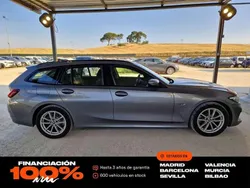 Gris Usado 2023 BMW 320e Familiar | 29.850 € (Super precio)