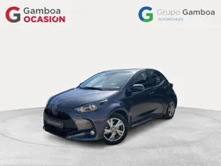 Gris / plata Usado 2024 Toyota Yaris Hybrid Active Berlina | 20.390 € (Precio justo)