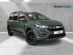 Verde Nuevo 2024 Dacia Jogger Extreme Familiar | 22.010 € (Precio justo)