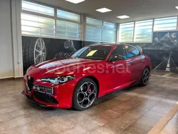 Rojo Usado 2023 Alfa Romeo Giulia Competizione Berlina | 48.490 €