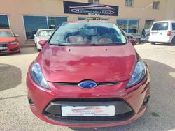 Usado 2009 Ford Fiesta Utilitario | 6999 €