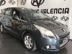 Gris / plata Usado 2012 Peugeot 5008 Monovolumen | 7999 € (Precio justo)