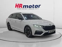 Blanco Usado 2023 Skoda Octavia RS Familiar | 27.790 € (Precio justo)