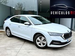 Blanco Usado 2021 Skoda Octavia Ambition Berlina | 16.450 € (Precio justo)