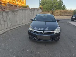 Gris / plata Usado 2006 Opel Astra GTC Sport Berlina | 2000 € (Buen precio)