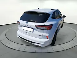 Blanco Usado 2022 Ford Kuga ST-Line SUV | 19.690 € (Precio justo)