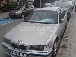 Gris / plata Usado 2000 BMW 318 Compact Utilitario | 1200 €