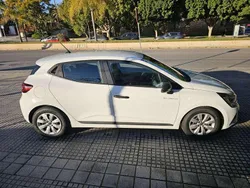 Blanco Usado 2020 Renault Clio V Zen Utilitario | 9500 € (Precio justo)