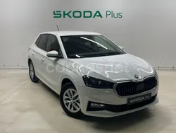 Blanco Usado 2024 Skoda Fabia Selection Berlina | 17.900 € (Precio justo)
