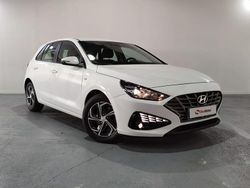 Blanco Usado 2020 Hyundai i30 Berlina | 17.499 € (Un poco caro)