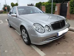 Gris / plata Usado 2002 Mercedes E270 Avantgarde Berlina | 3900 € (Super precio)