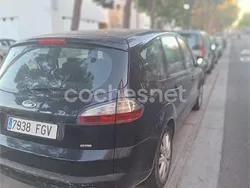 Negro Usado 2006 Ford S-MAX Trend Monovolumen | 900 €