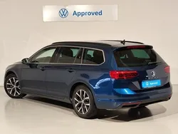 Azul Usado 2020 VW Passat Executive Familiar | 21.200 € (Caro)