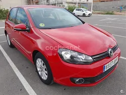 Rojo Usado 2009 VW Golf VI Advance Berlina | 7500 € (Precio justo)