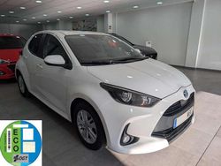 Blanco Usado 2022 Toyota Yaris Hybrid Business Edition Utilitario | 16.900 € (Precio justo)