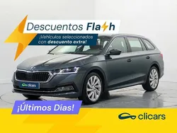 Gris / plata Usado 2021 Skoda Octavia Style Familiar | 17.990 € (Buen precio)