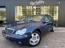 Azul Usado 2004 Mercedes C200 Classic Berlina | 6999 € (Un poco caro)