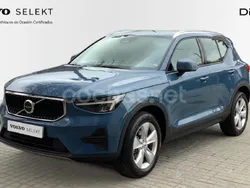 Azul Nuevo 2025 Volvo XC40 Core SUV | 36.980 € (Precio justo)