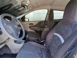 Violeta / lila Usado 2010 Suzuki Alto Utilitario | 3900 € (Buen precio)