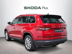 Rojo Usado 2022 Skoda Kodiaq Style SUV | 33.540 € (Precio justo)
