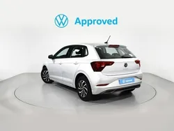 Plateado Usado 2024 VW Polo Life Berlina | 18.600 € (Precio justo)