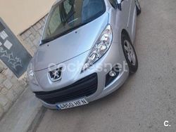 Gris / plata Usado 2011 Peugeot 207 Access Berlina | 5300 € (Precio justo)