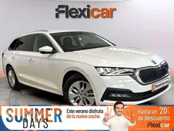 Blanco Usado 2023 Skoda Octavia Ambition Familiar | 21.490 € (Super precio)