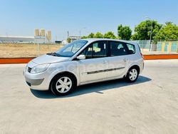 Gris / plata Usado 2006 Renault Grand Scénic II Dynamique Monovolumen | 4999 € (Precio justo)