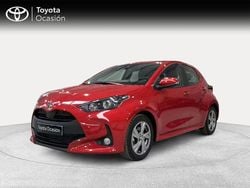 Rojo Usado 2024 Toyota Yaris Hybrid Active Berlina | 21.900 € (Precio justo)