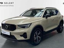 Beige Nuevo 2025 Volvo XC40 Plus SUV | 39.900 € (Precio justo)