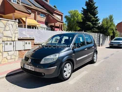 Negro Usado 2005 Renault Scénic II Expression Monovolumen | 2400 € (Buen precio)