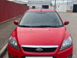 Rojo Usado 2009 Ford Focus Trend Berlina | 2200 € (Precio justo)