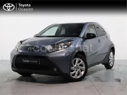 Gris / plata Usado 2024 Toyota Aygo Play Utilitario | 16.900 € (Caro)