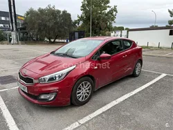 Granate Usado 2013 Kia ProCeed Utilitario | 5900 € (Precio justo)
