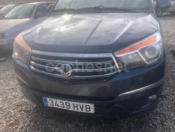 Gris / plata Usado 2013 Ssangyong (KGM) Rodius Limited Monovolumen | 3500 €