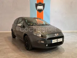 Gris / plata Usado 2012 Fiat Punto Pop Utilitario | 4990 € (Precio justo)