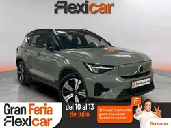 Verde Usado 2023 Volvo XC40 Core SUV | 31.990 € (Precio justo)