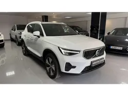 Blanco Usado 2023 Volvo XC40 Core SUV | 37.900 € (Caro)