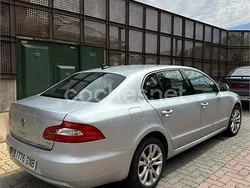 Gris / plata Usado 2009 Skoda Superb Elegance Berlina | 7200 € (Precio justo)