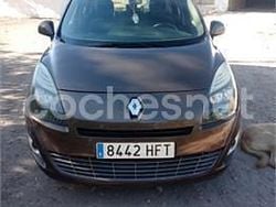 Marrón Usado 2011 Renault Scénic III Dynamique Monovolumen | 6800 € (Precio justo)