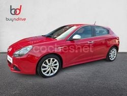 Rojo Usado 2011 Alfa Romeo Giulietta Utilitario | 7990 € (Un poco caro)
