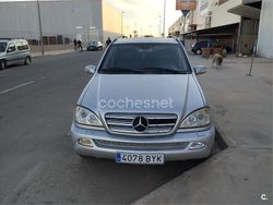 Gris / plata Usado 2002 Mercedes ML400 SUV | 3000 €