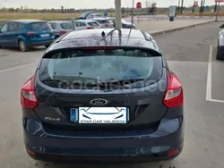 Gris / plata Usado 2011 Ford Focus Trend Berlina | 6500 € (Precio justo)