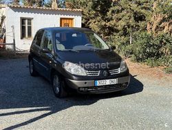 Negro Usado 2005 Renault Scénic II Dynamique Monovolumen | 2900 €
