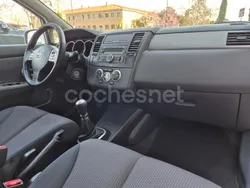 Gris / plata Usado 2009 Nissan Tiida Tekna Berlina | 3995 €